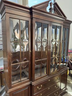 Ethan Allen China Cabinet