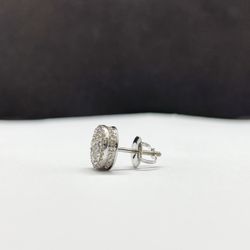 14k white gold single earring  with diamonds