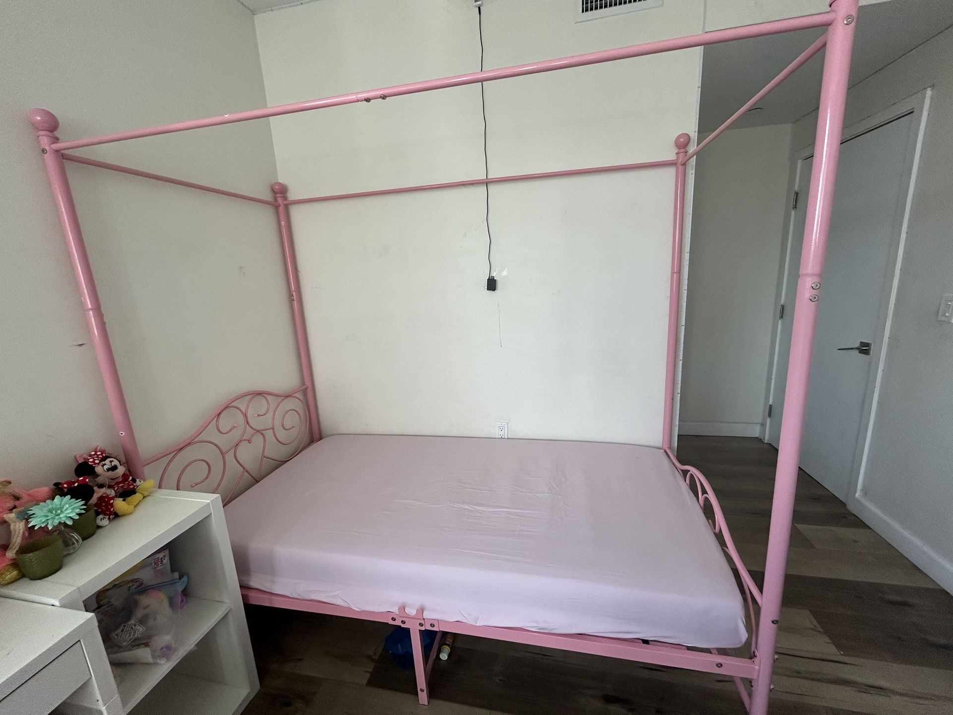 Pink Girl Bed W/ Mattress