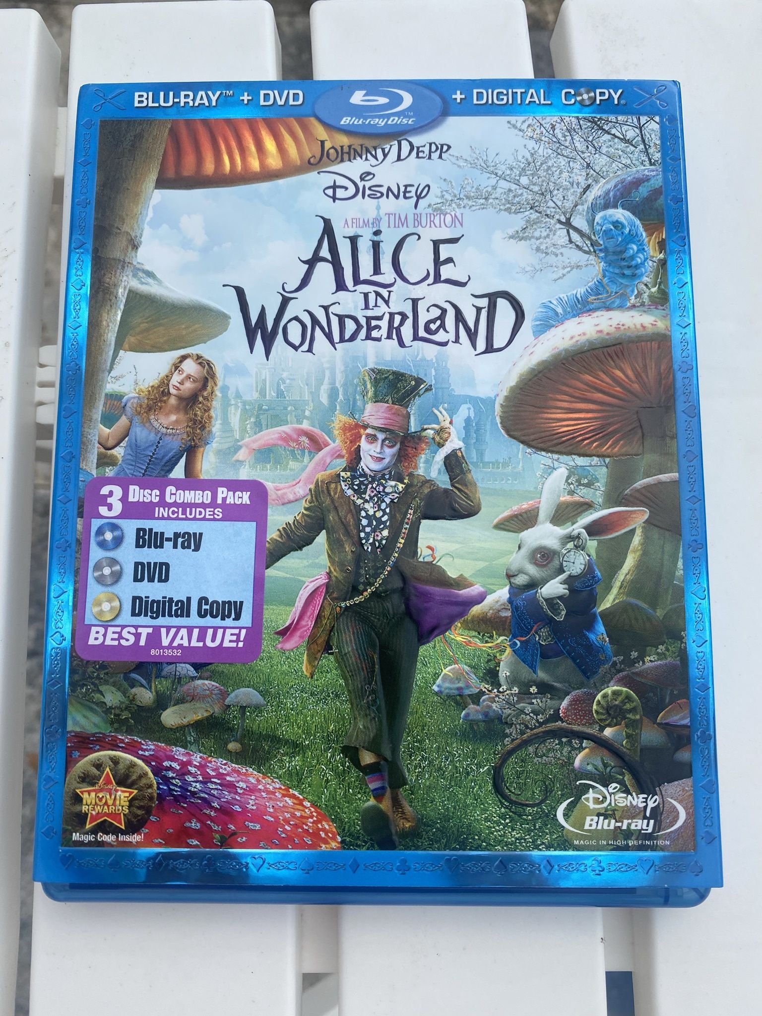 Alice in wonderland Disney Blu-ray DVD Digital Set W/ Johnny Depp