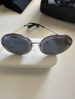 Round Marc Jacobs