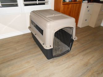 Dog Crate by Petmate