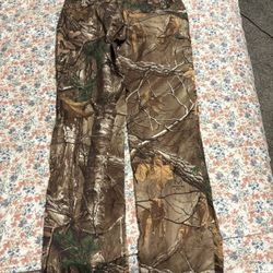 Under Armor Camo Pants Size 4 Women’s 
