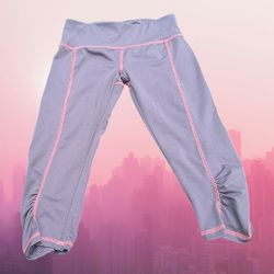 Women's (Junior's) Rue 21 Capris 