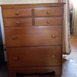 Dresser 