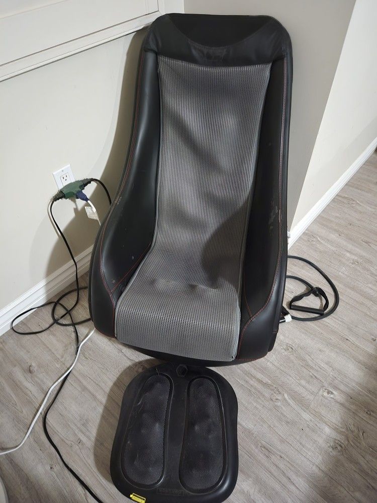 Massage Chair With Feet