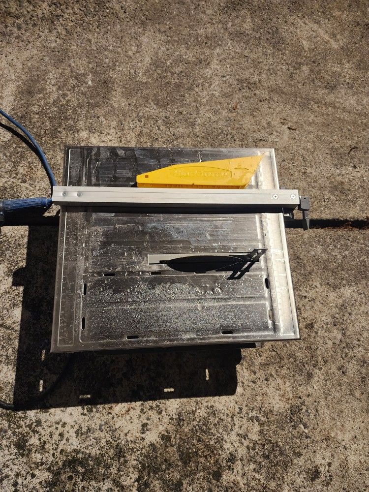 wet tile saw