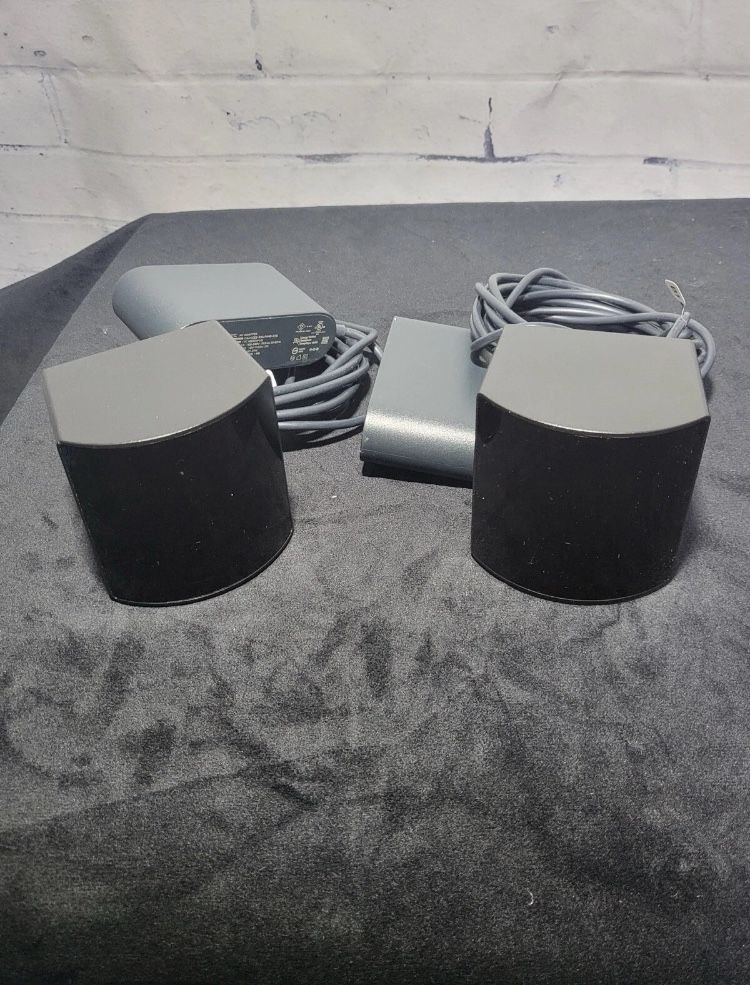 HTC Vive Pro VR Bundle Wireless & Wired, Base Stations, Controllers, Extras