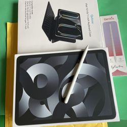 Apple iPad Air 5th Generation (M1 Chip) 64GB with Box, Pen And Keyboard 