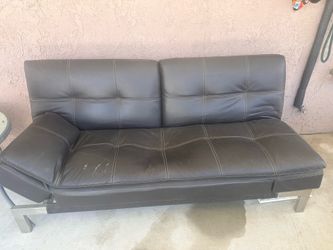Futon couch / bed