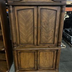 Cabinet Storage Hutch