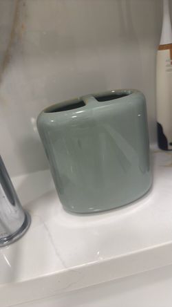 toothbrush holder
