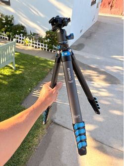 Bento Black Bird Carbon Fiber Tripod with N00P Heqd