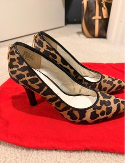Leopard Print Pointed-Toe Heels-Size 7