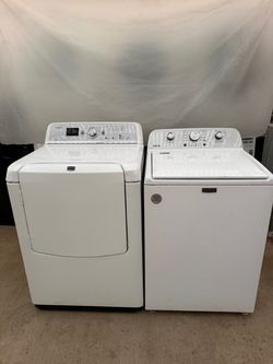 Maytag washer and dryer laundry set