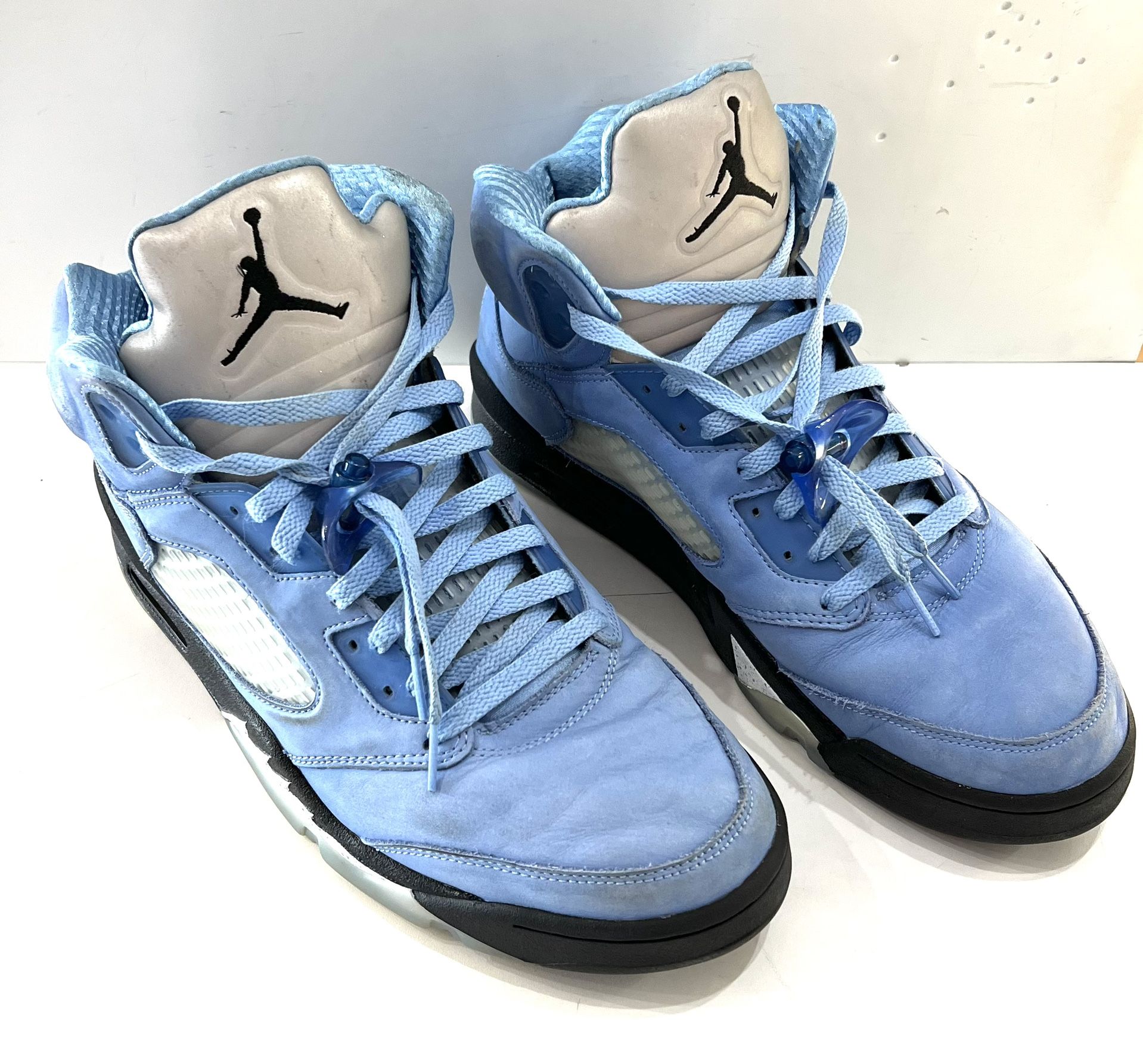Jordan 5 retro SE mid UNC Size 13 display picture 1