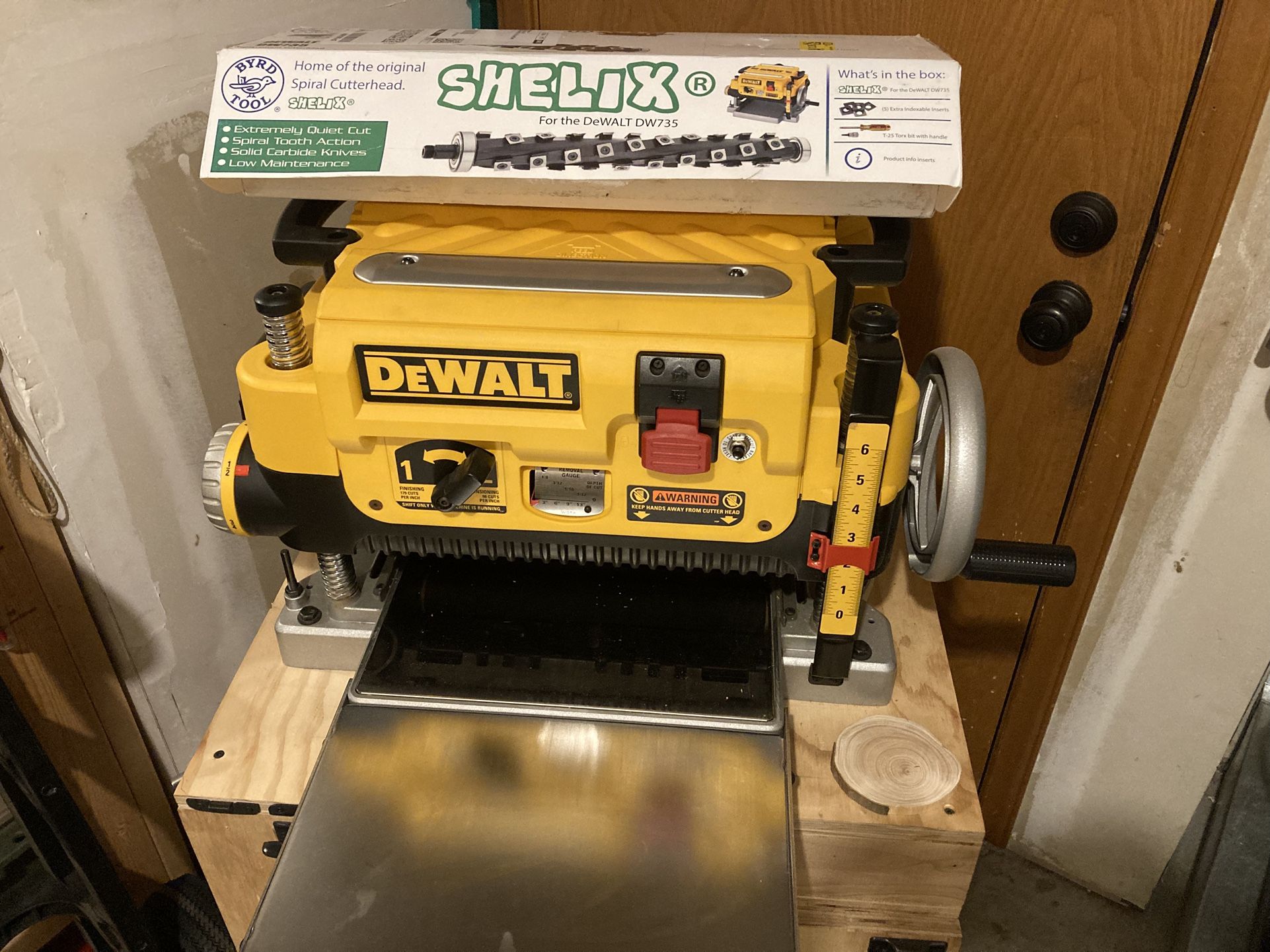Dewalt D735 Planer Shelix W/ Flip Stand