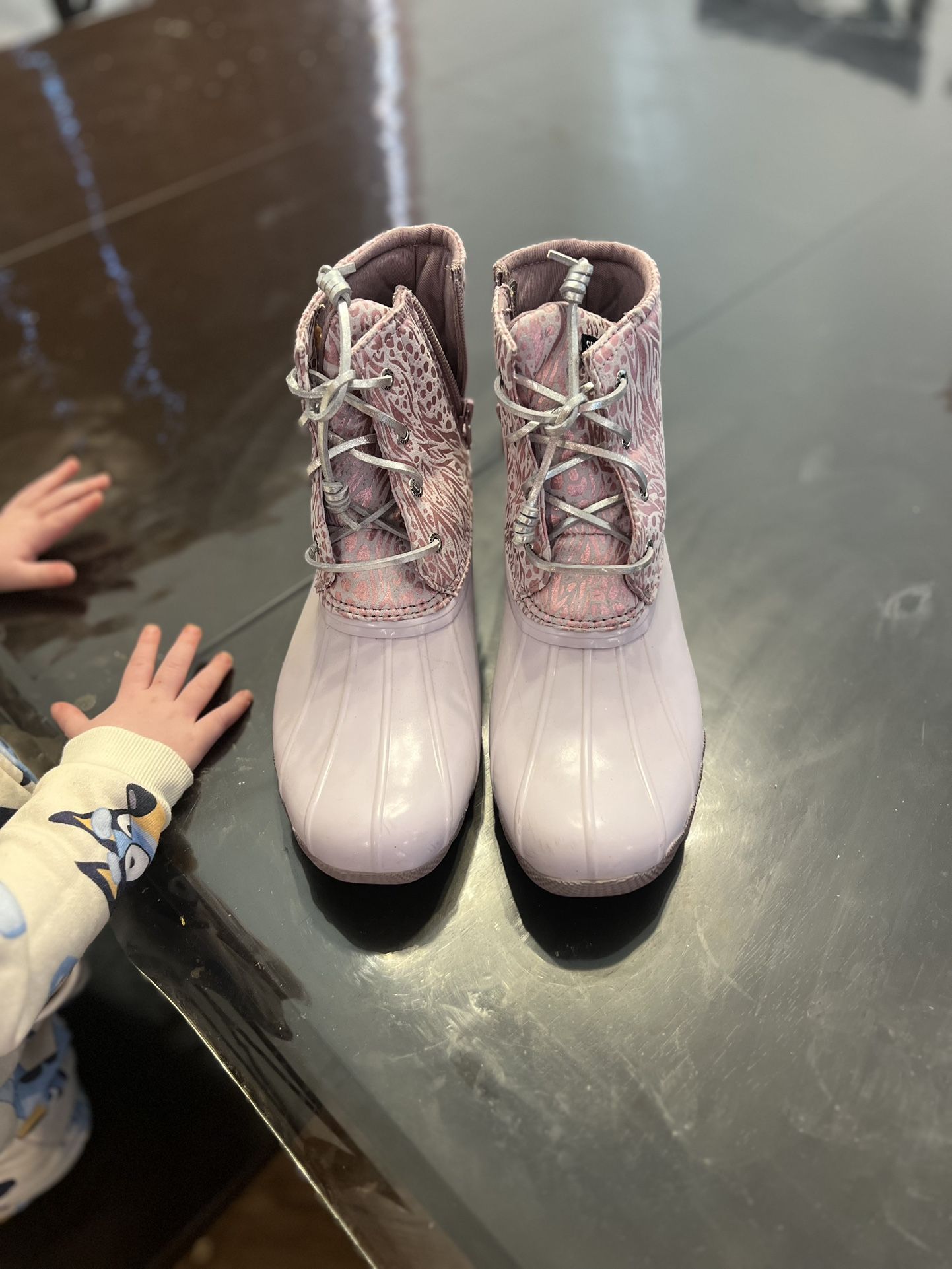 Size 6 Brand New Out Of Box