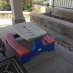 Kids Table