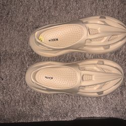 Madden Slide Ons Sz 12