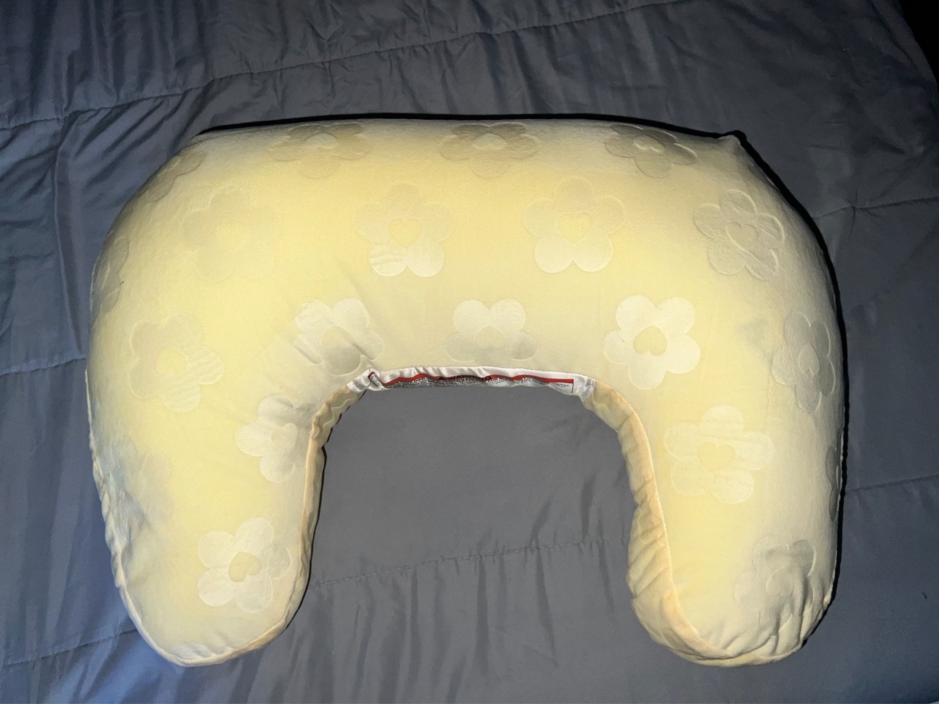 Baby pillow/ breast feeding pillow
