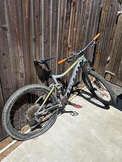Mountain bike GIANT