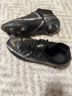 Nike Phantom Gt cleats