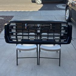 2024 GMC 2500 AT4 Grill With Camara 