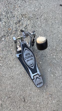 Bass drum pedal