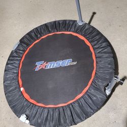 Small foldable trampoline