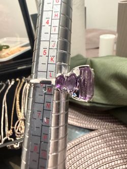 10k gold ring emerald-cut purple gemstone 4.77 grams size 6