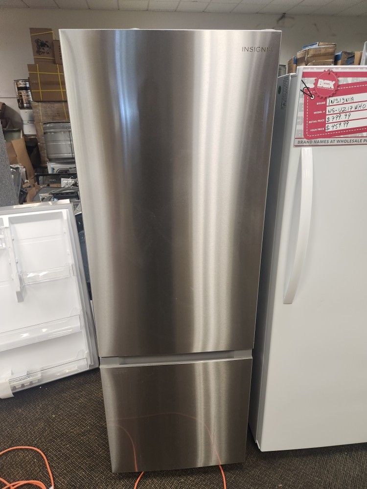 Amazing Insignia 11.5 Cu Ft Bottom Mount Refrigerator NS-RBM11SS2