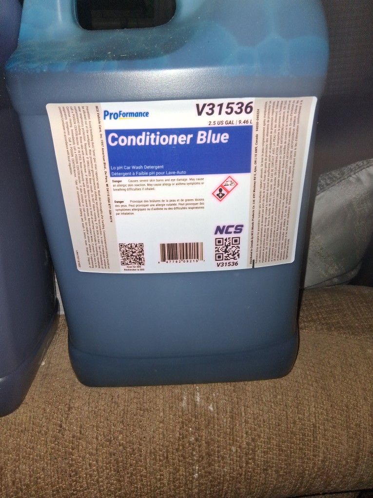 3 Bottles Of 2.5 Gal Car Wash Soap And Wax.