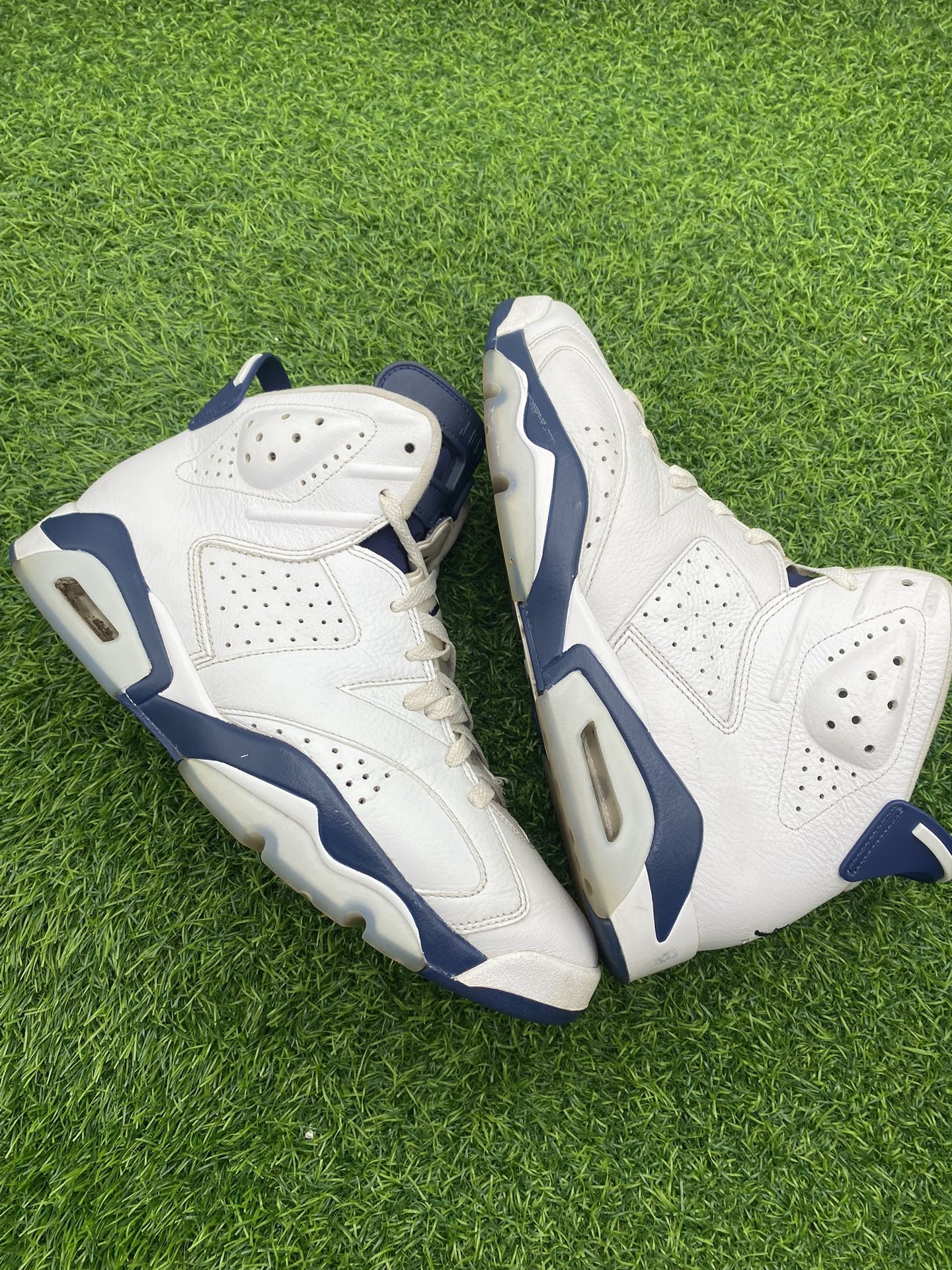 Jordan 6 “Midnight Navy” Size 12M
