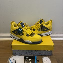 Nike Air Jordan 4 Retro “Lightning” – Men’s Size 9.5