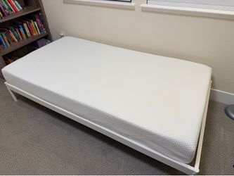 Twin foam mattress (8”)