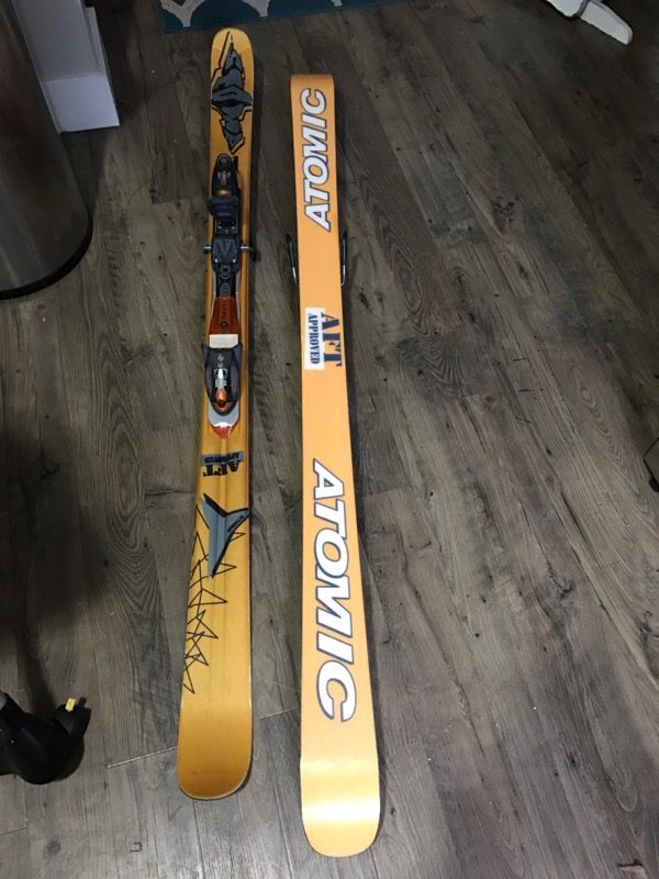 Atomic Stomp 176 park ski
