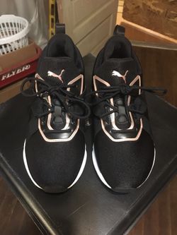 Womens Size 9.5 Pumas Muse X3 Shoes