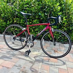 Giant Avail 3 Road Bike 52cm – Carbon Fork