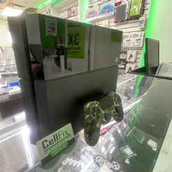 Playstation 4 1TB Like New 