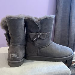 Fun! Ugg Boots Gray US 9 with Rare Bling Bow
