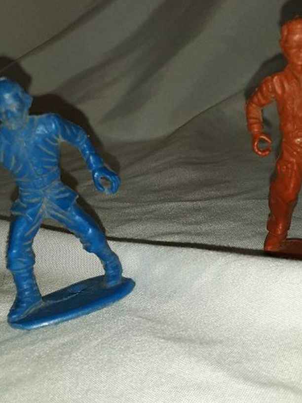 18 MPC Ring Hand Plastic Western Figures