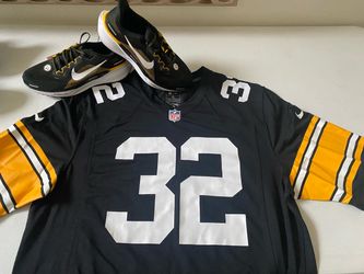 Nike NFL running shoes and apparel