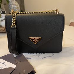 New Co llection PRADA HAND BAG, BLACK LEAT HER WITH GOLD FINISHES