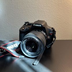 Canon T5 Camera