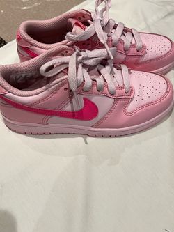 Girl’s used low dunks