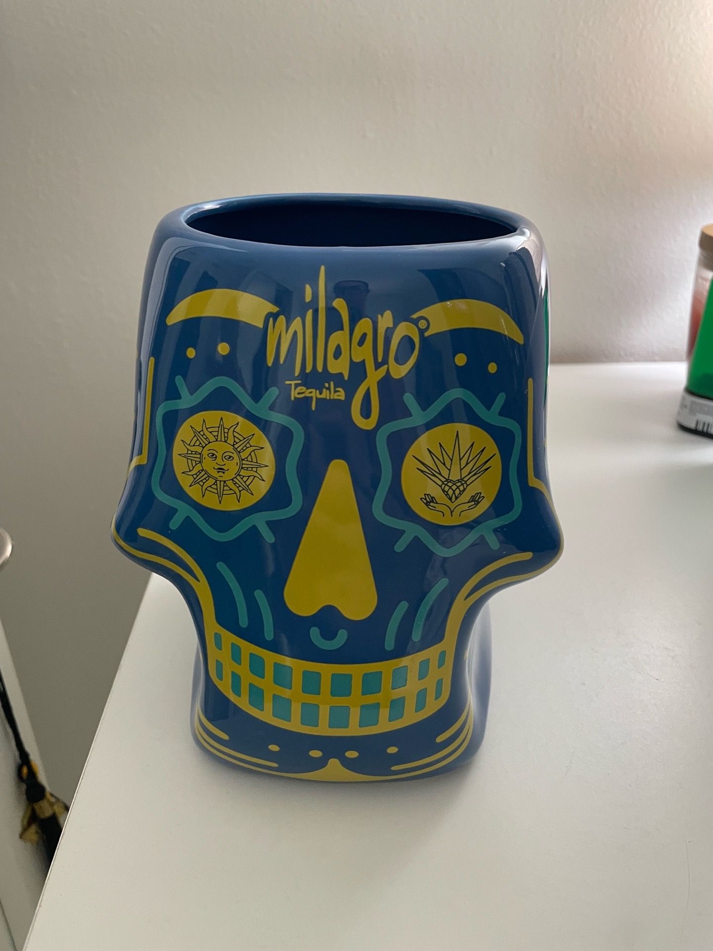50oz Skull Bowl- MOVE OUT SALE- NEED GONE BY MAY 29th