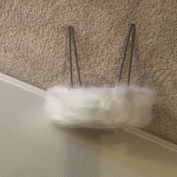 Lovely stool missing Leg