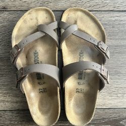 Birkenstock  Mayari size 6-6.5 women 37 Mocha