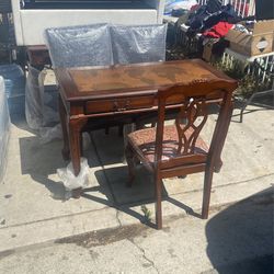 Desk With Chairs